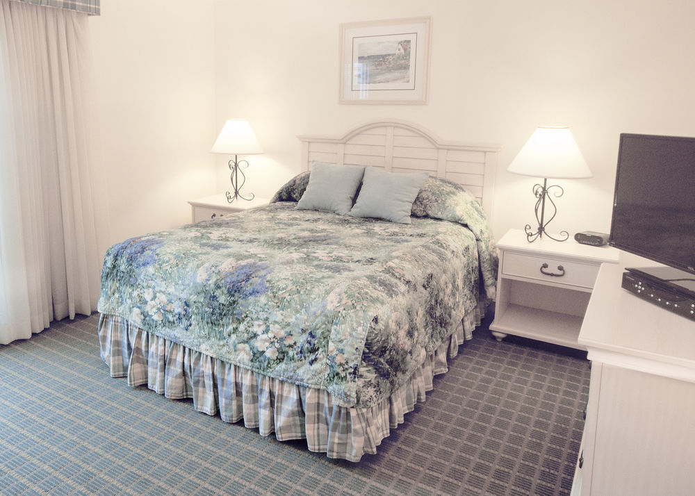 Cape Winds Resort Hyannis Bagian luar foto