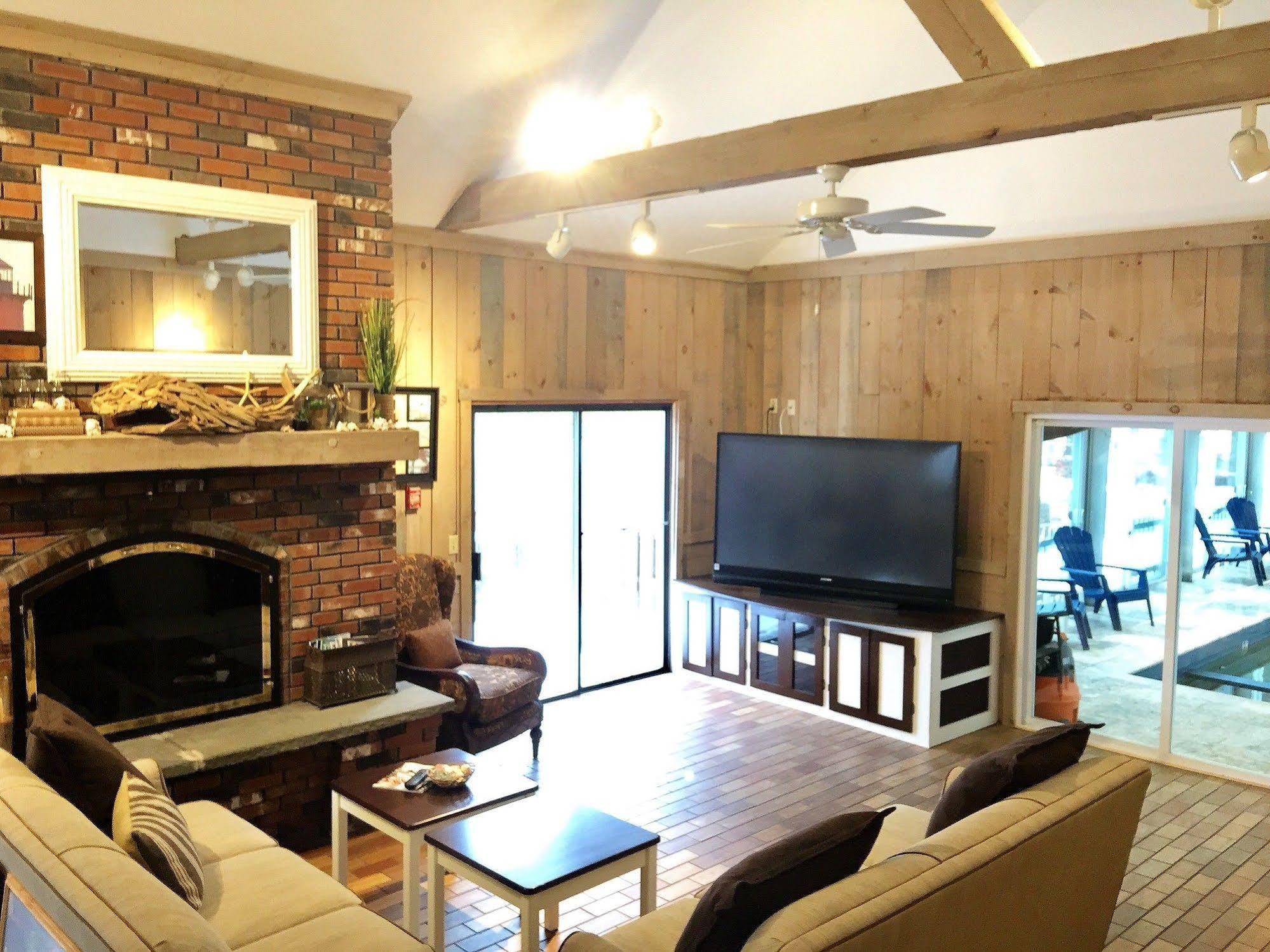 Cape Winds Resort Hyannis Bagian luar foto