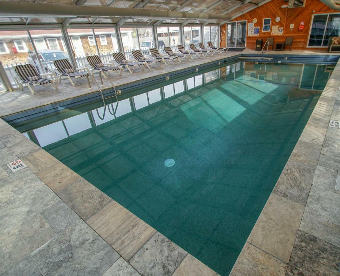 Cape Winds Resort Hyannis Bagian luar foto