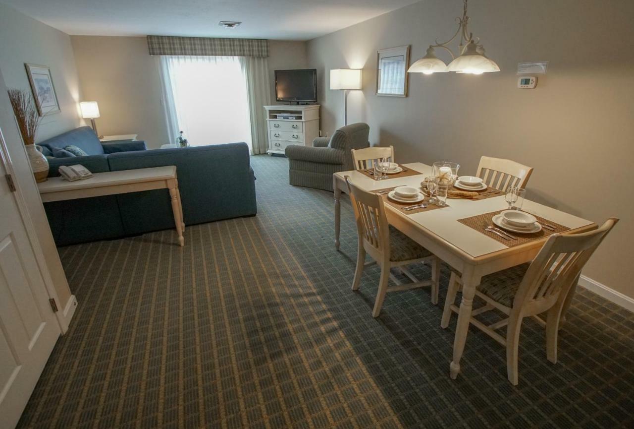 Cape Winds Resort Hyannis Bagian luar foto