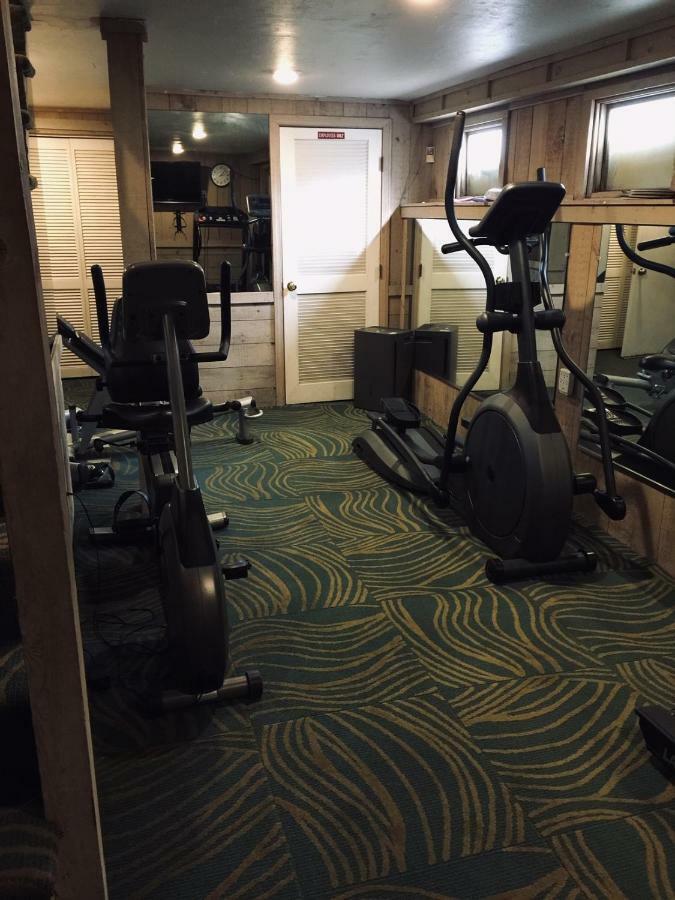 Cape Winds Resort Hyannis Bagian luar foto