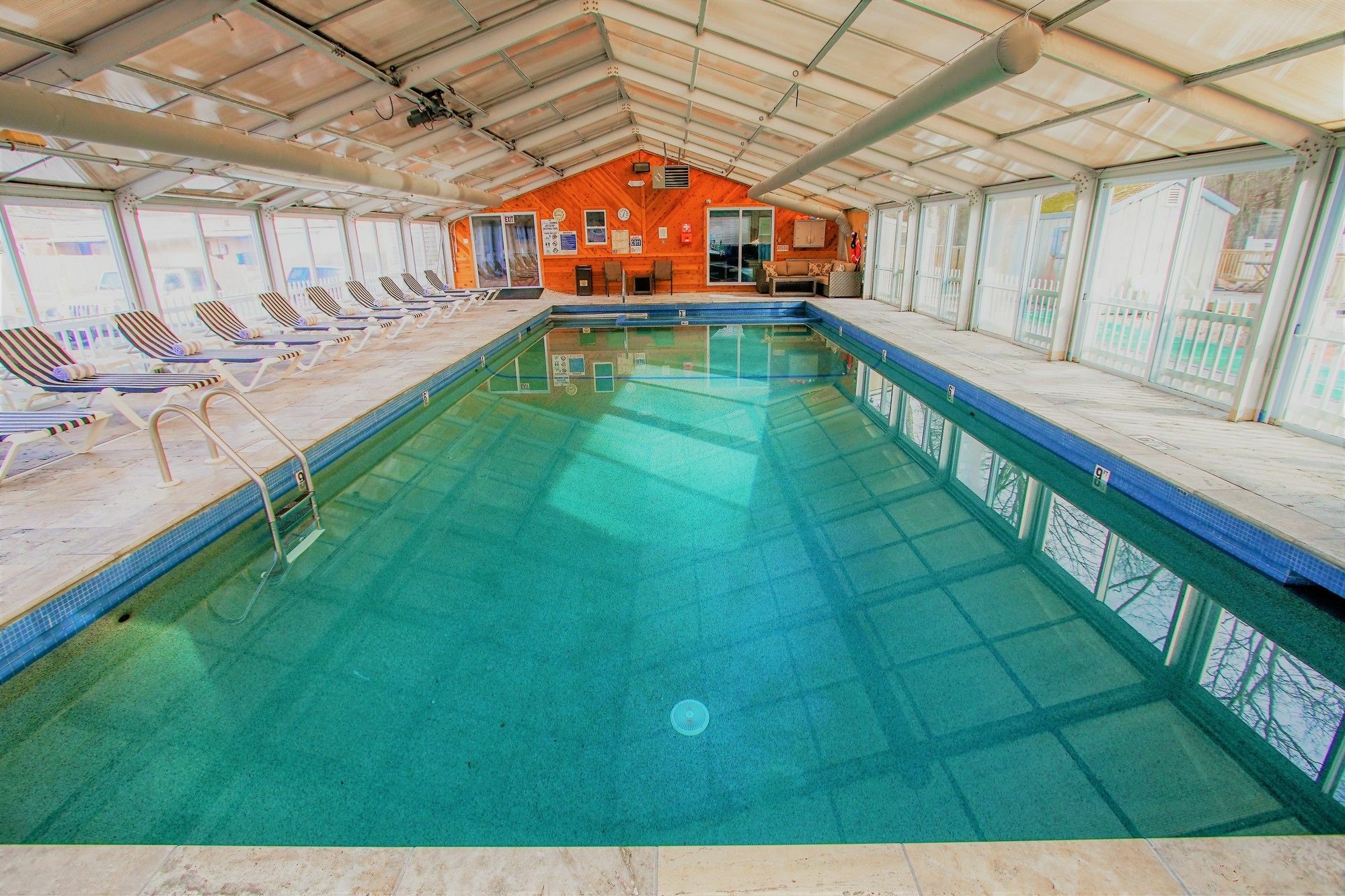 Cape Winds Resort Hyannis Bagian luar foto